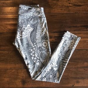 NIYAMA full length leggings size S